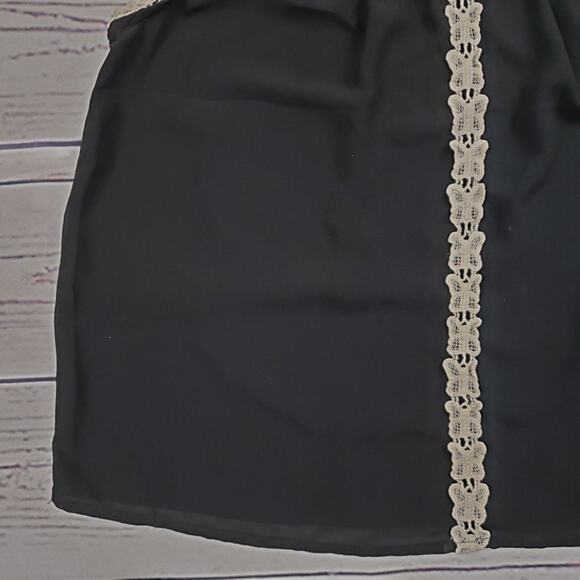 Monteau Black Ivory Lace Decorated Keyhole Back Blouse Women's Size Medium - Picture 2 of 7